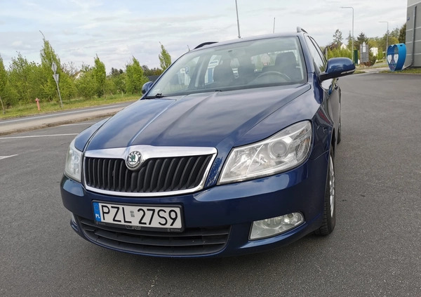 Skoda Octavia cena 17499 przebieg: 305000, rok produkcji 2010 z Złotów małe 407